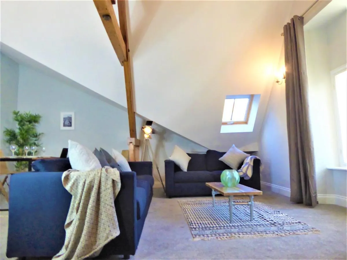 Town Hall Lofts, Settle Apartment